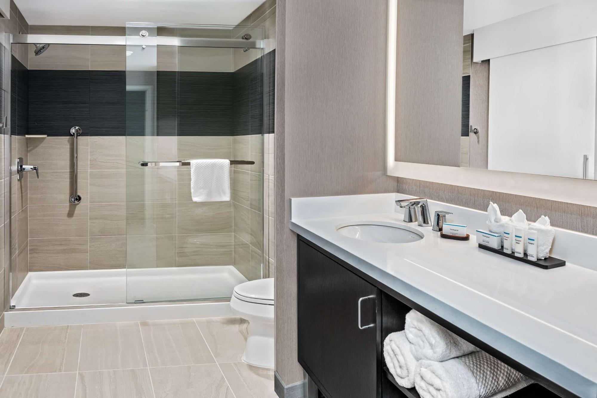 Embassy Suites By Hilton Houston West - Katy Addicks Exterior photo